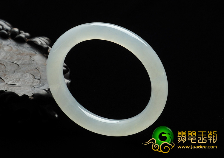 糯冰种淡晴水缅甸翡翠A货圆条手镯（52.3mm）