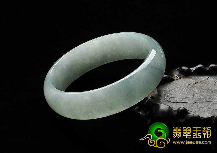 糯冰种晴水缅甸翡翠A货手镯（61.4）