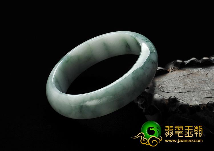 糯冰种飘花缅甸翡翠A货手镯（60.4mm）