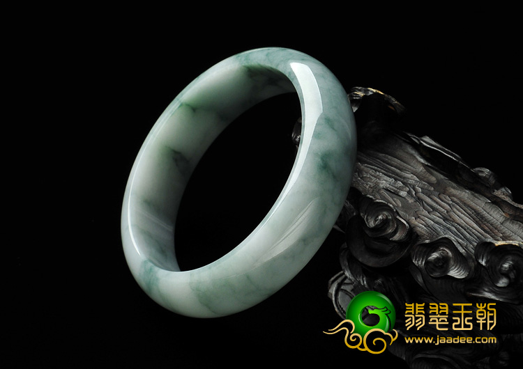 糯冰种飘花缅甸翡翠A货手镯（60.4mm）