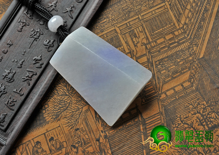 糯冰种淡春带彩缅甸翡翠A货几何形挂件