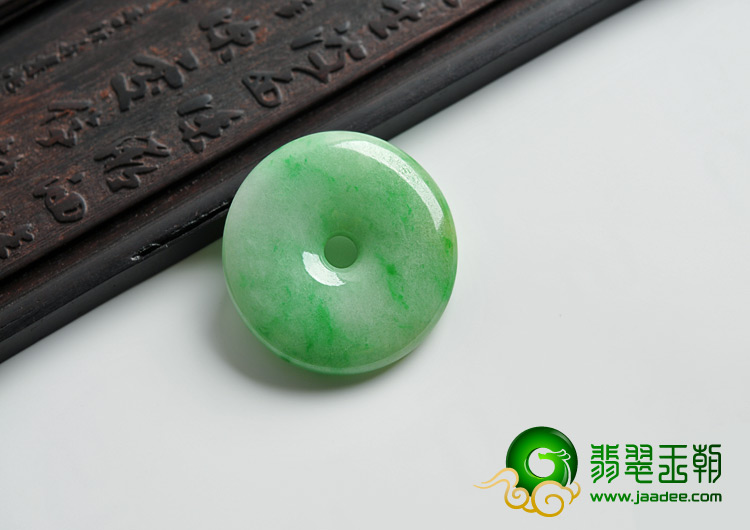 糯冰种翠色缅甸翡翠A货平安扣挂件