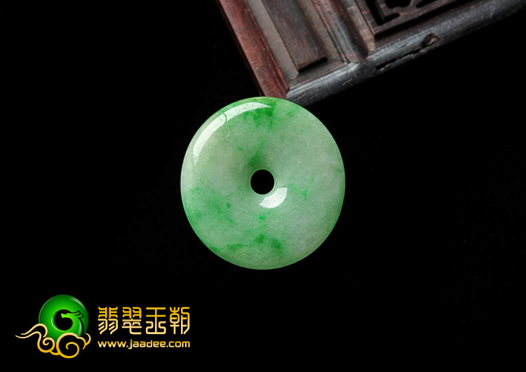 糯冰种翠色缅甸翡翠A货平安扣挂件