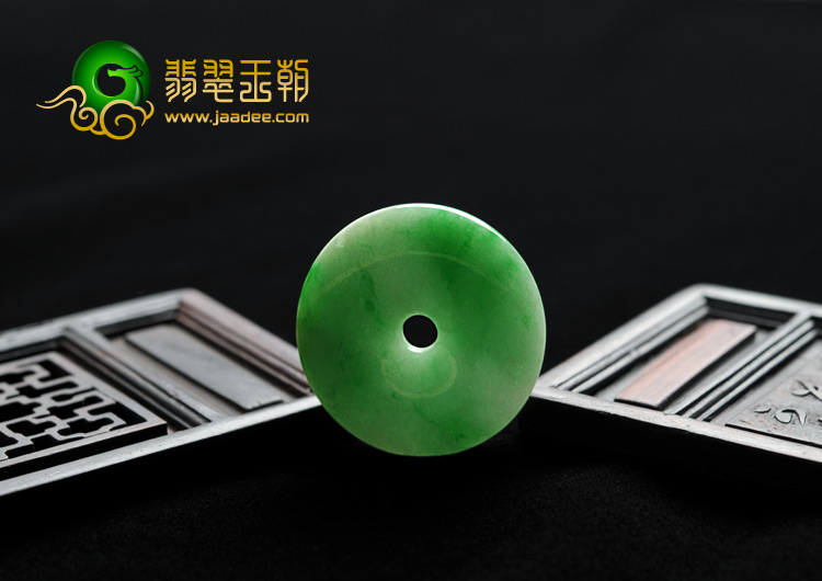 糯冰种翠色缅甸翡翠A货平安扣挂件