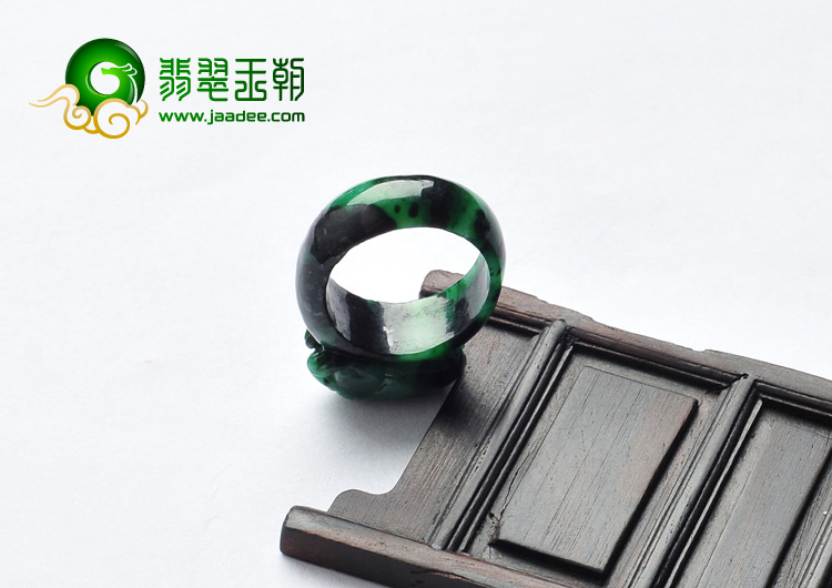 糯冰种浓绿缅甸翡翠A货貔貅指环