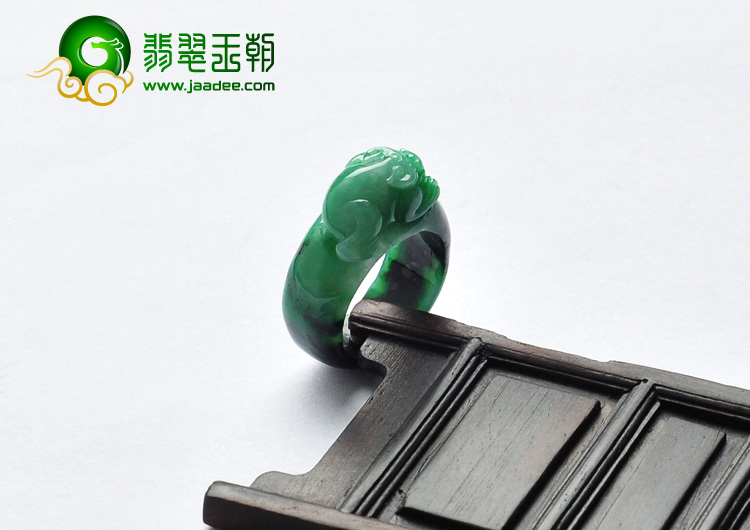糯冰种浓绿缅甸翡翠A货貔貅指环