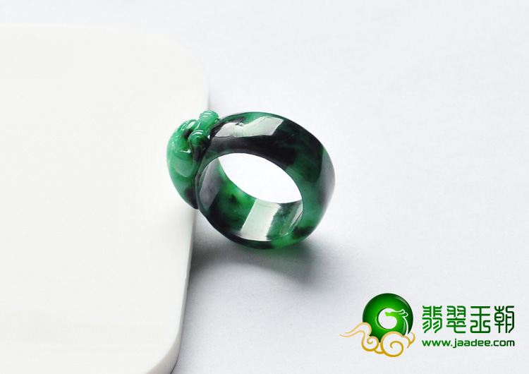 糯冰种浓绿缅甸翡翠A货貔貅指环