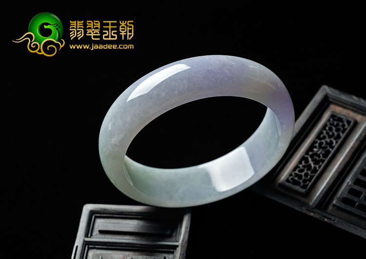 糯冰种春带彩缅甸翡翠A货手镯（59.8mm）