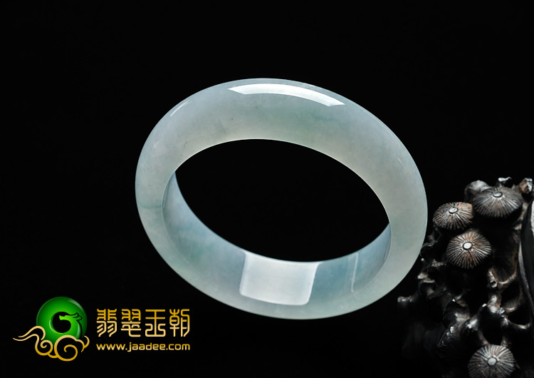 冰种晴水略飘翠缅甸翡翠A货手镯（55.6mm）