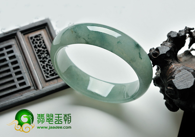 糯冰种飘花缅甸翡翠A货手镯（58.3mm）