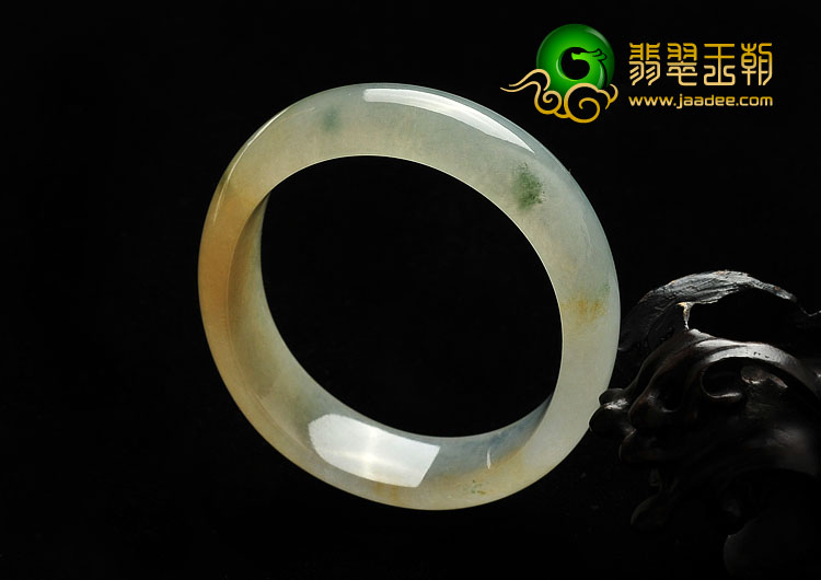 冰种黄翡略飘花缅甸翡翠A货贵妃镯（52.8mm-46.1mm）