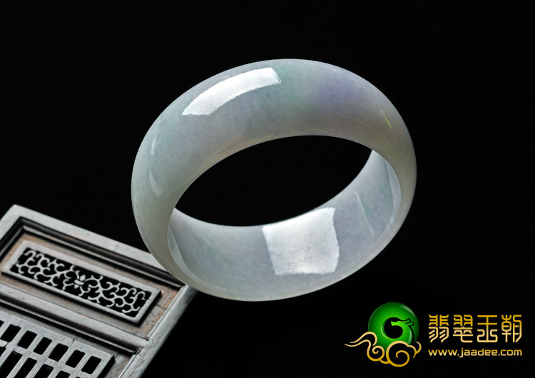 糯冰种春带彩缅甸翡翠A货手镯（57.2mm）