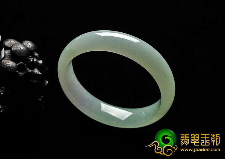 糯冰种春带彩缅甸翡翠A货手镯（58.6mm）