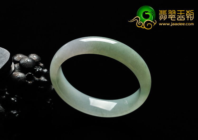 糯冰种春带彩缅甸翡翠A货手镯（58.6mm）