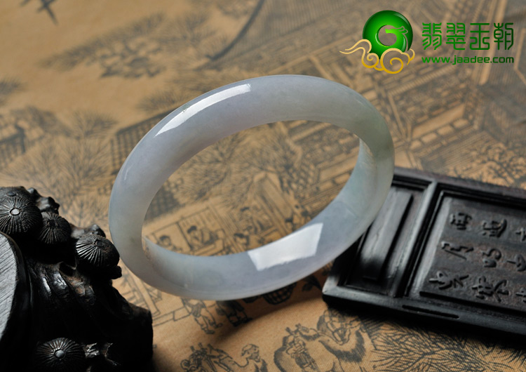 糯冰种春带彩缅甸翡翠A货手镯（56.4mm）