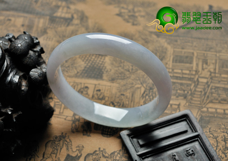 糯冰种春带彩缅甸翡翠A货手镯（56.4mm）