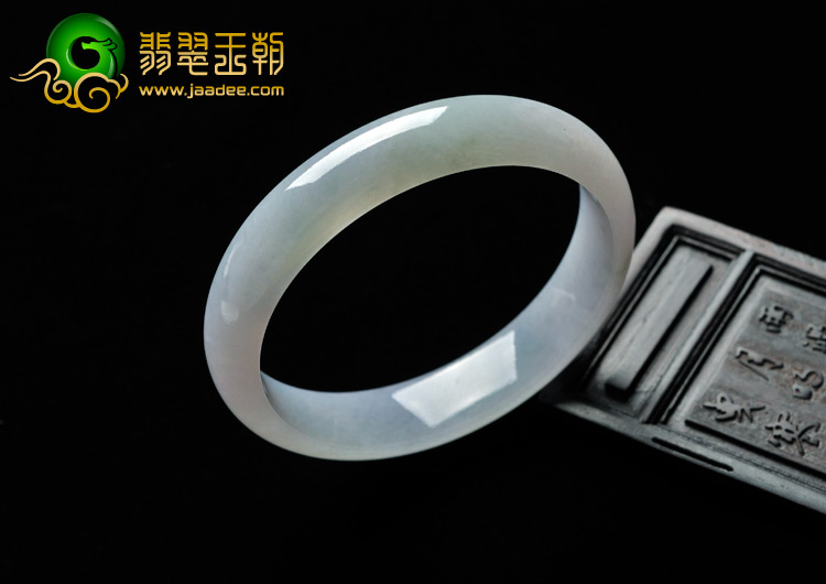 糯冰种春带彩缅甸翡翠A货手镯（56.4mm）