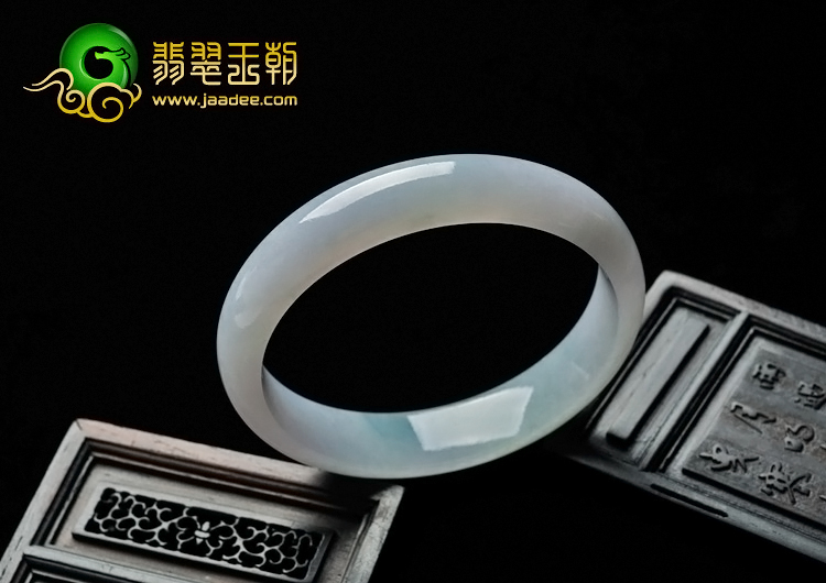 糯冰种春带彩缅甸翡翠A货手镯（56.4mm）