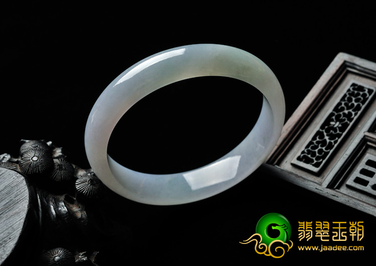 糯冰种春带彩缅甸翡翠A货手镯（56.4mm）