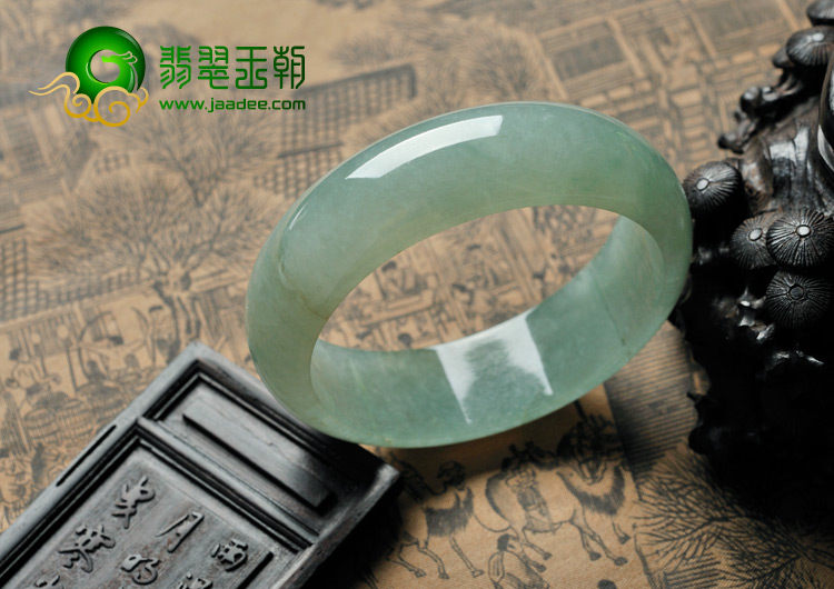 糯冰种晴水缅甸翡翠A货手镯（55.7mm）