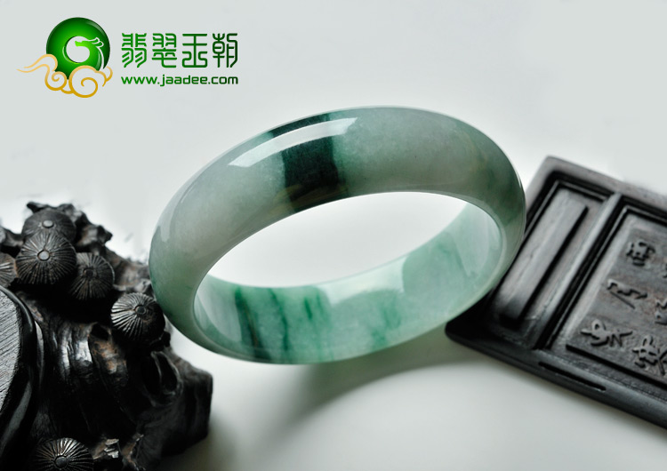 糯冰种飘花缅甸翡翠A货手镯（56.1mm）