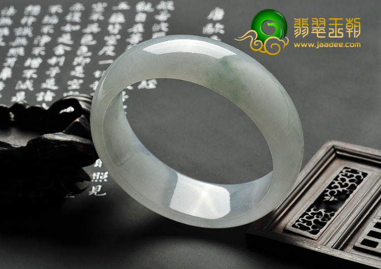 糯冰种飘花缅甸翡翠A货手镯（58mm）