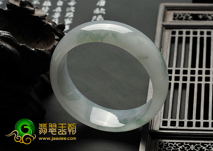 糯冰种飘花缅甸翡翠A货手镯（58mm）