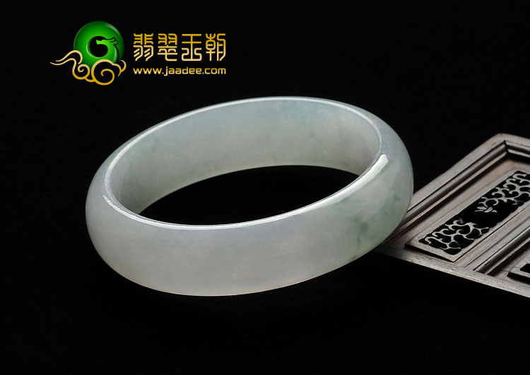 糯冰种飘花缅甸翡翠A货手镯（57.8mm）