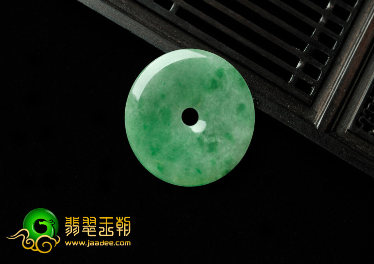 糯冰种翠色缅甸翡翠A货平安扣挂件