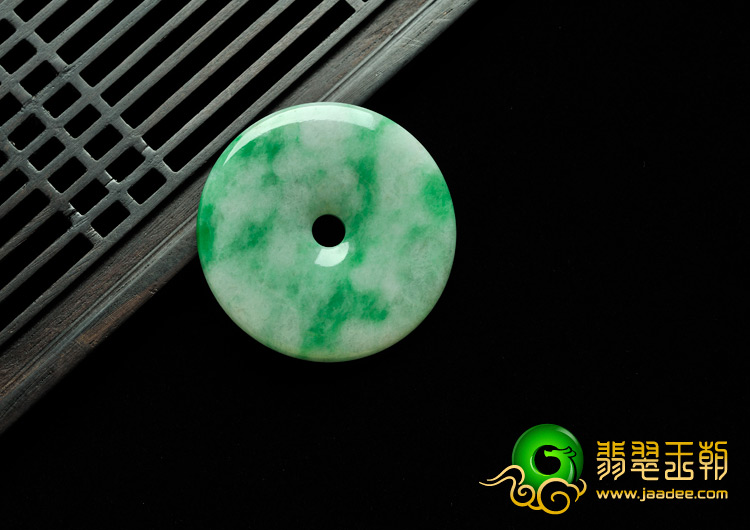 糯冰种翠色缅甸翡翠A货平安扣挂件