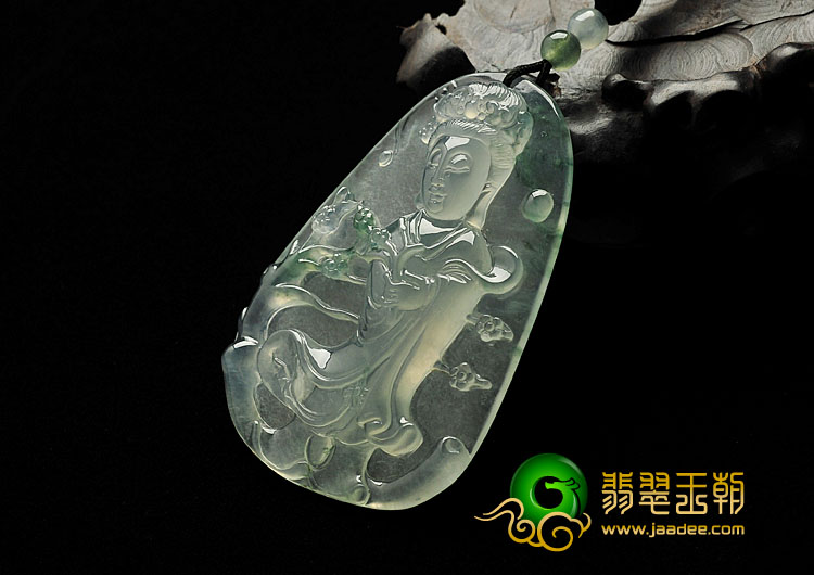玻璃种飘花缅甸翡翠A货踏雪寻梅挂件