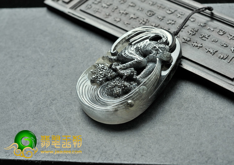糯冰种（乌鸡种）缅甸翡翠A货福如东海挂件