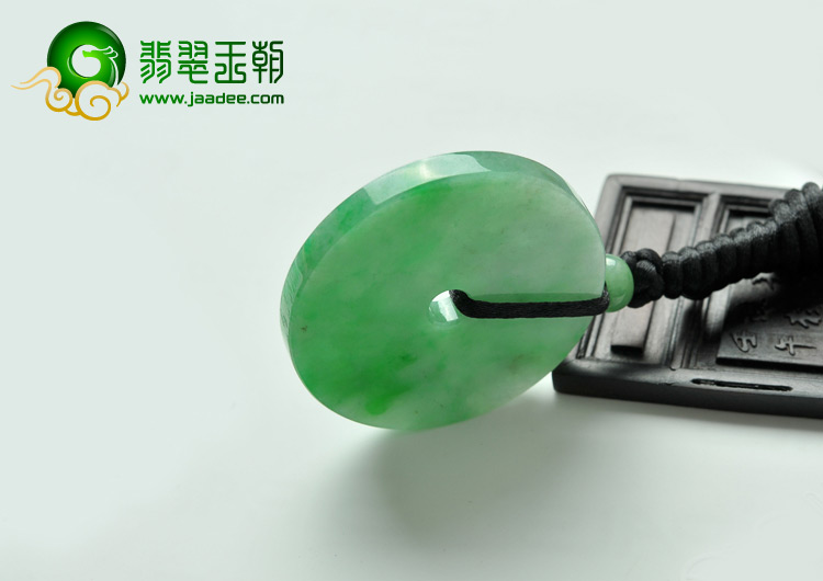 糯冰种翠色缅甸翡翠A货平安扣挂件