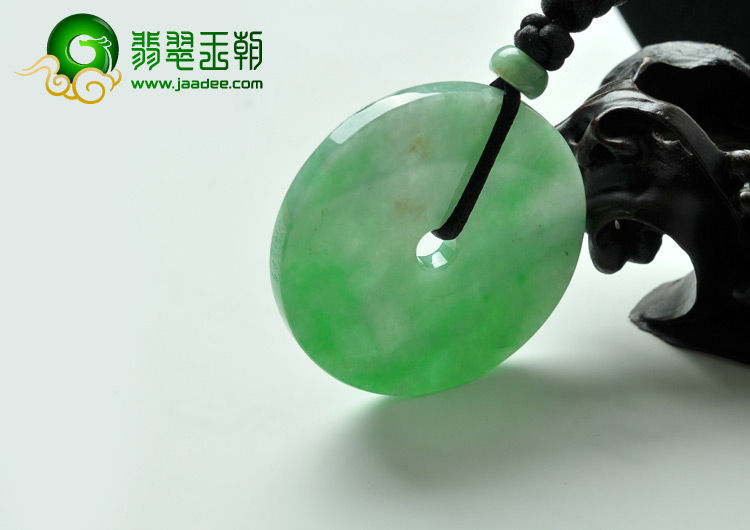 糯冰种翠色缅甸翡翠A货平安扣挂件