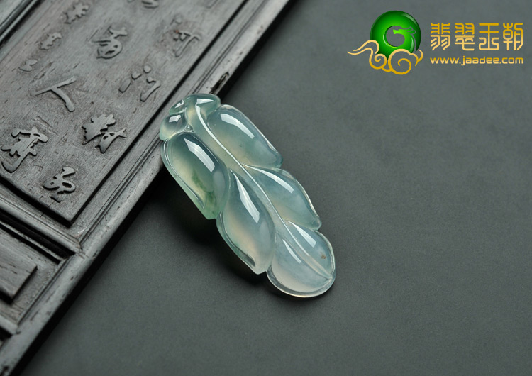 冰种飘花缅甸翡翠A货叶子挂件