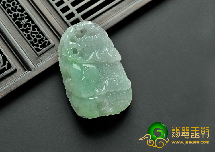 糯冰种晴水缅甸翡翠A货生意兴隆挂件