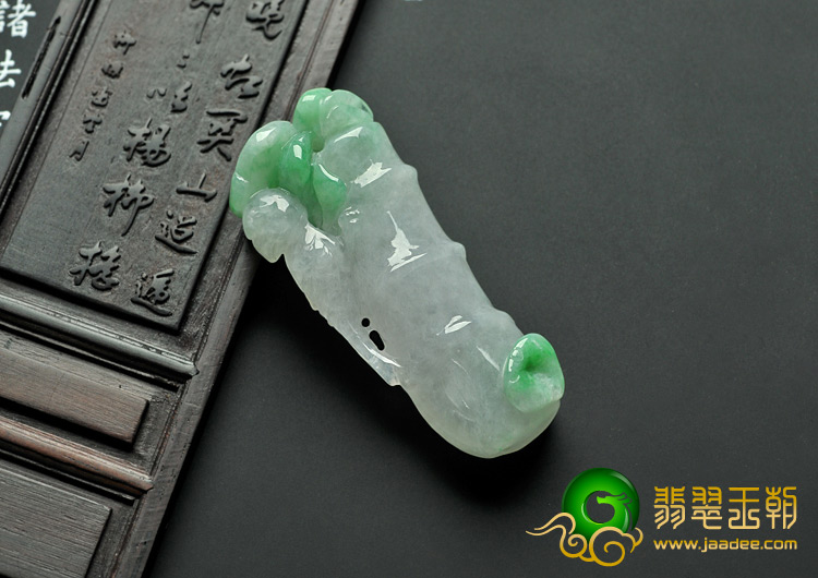 糯冰种晴水飘翠缅甸翡翠A货节节高挂件