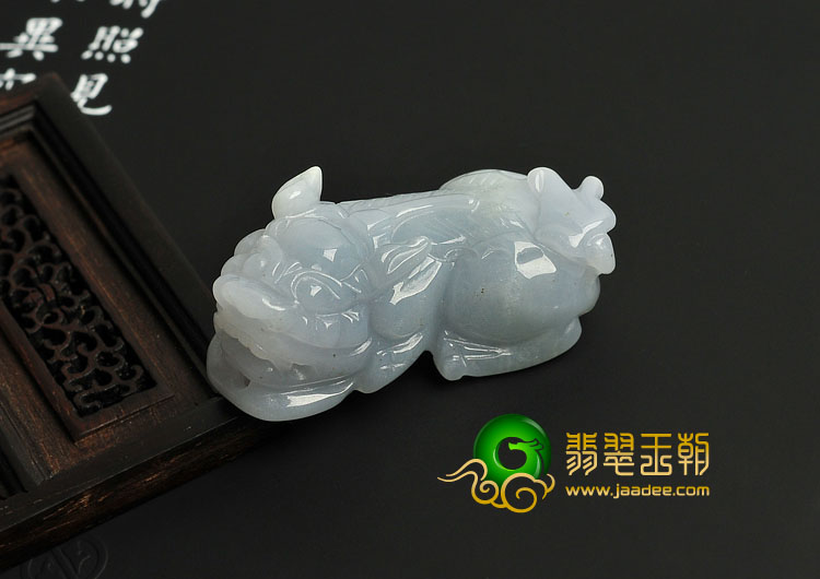 糯冰种淡紫罗兰缅甸翡翠A货貔貅挂件