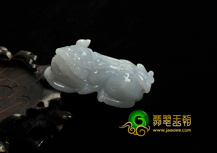 糯冰种淡紫罗兰缅甸翡翠A货貔貅挂件