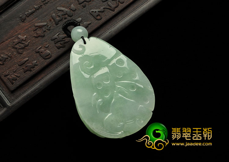 糯冰种晴水缅甸翡翠A货满载而归挂件