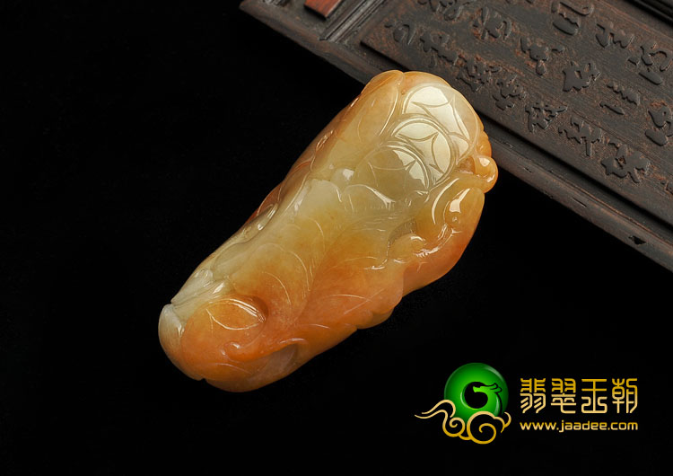 糯冰种黄翡缅甸翡翠A货英明神武挂件