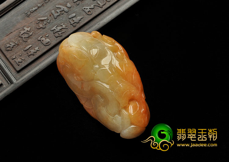 糯冰种黄翡缅甸翡翠A货英明神武挂件