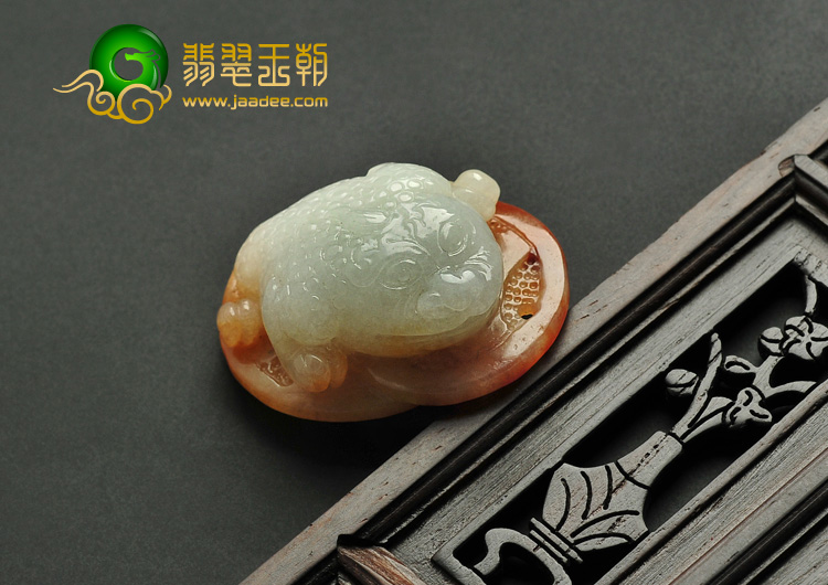 糯冰种黄翡缅甸翡翠A货金蟾挂件