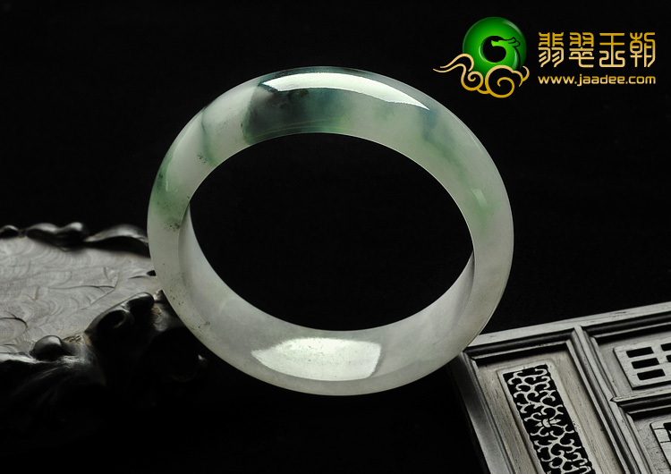 糯冰种飘花缅甸翡翠A货手镯（57mm）