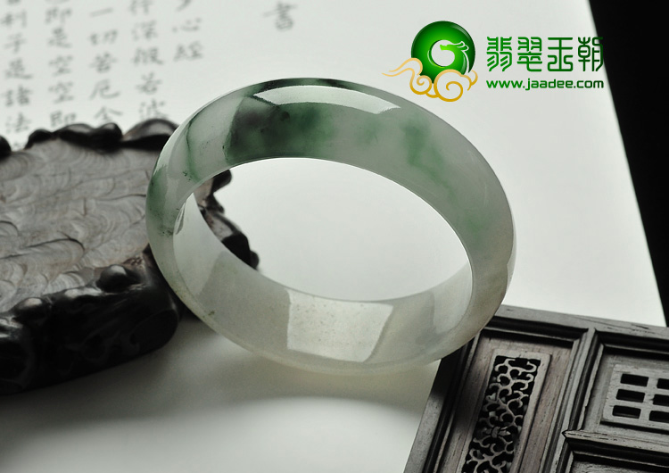糯冰种飘花缅甸翡翠A货手镯（57mm）