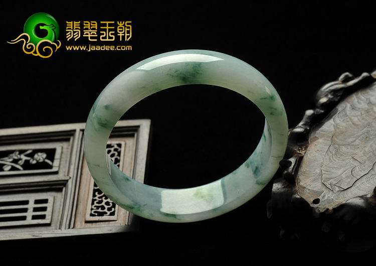 糯冰种飘花缅甸翡翠A货手镯（57mm）