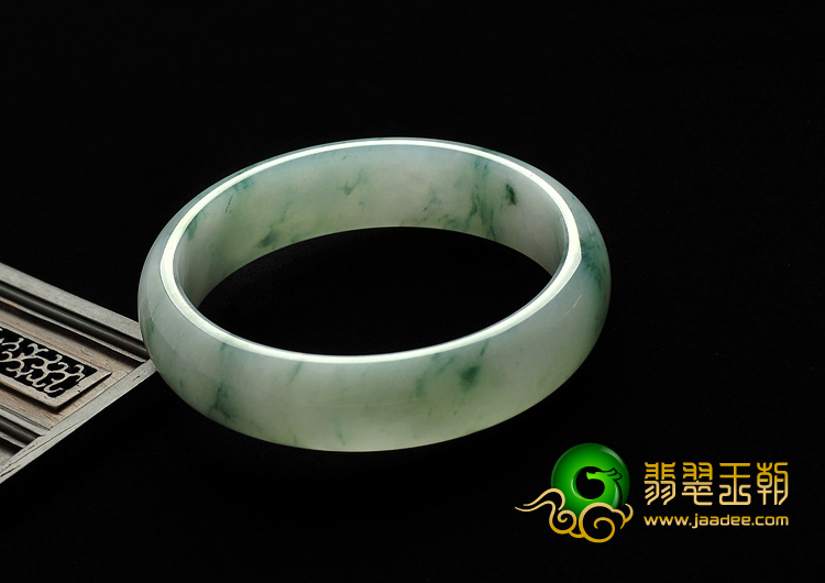糯冰种飘花缅甸翡翠A货手镯（57mm）