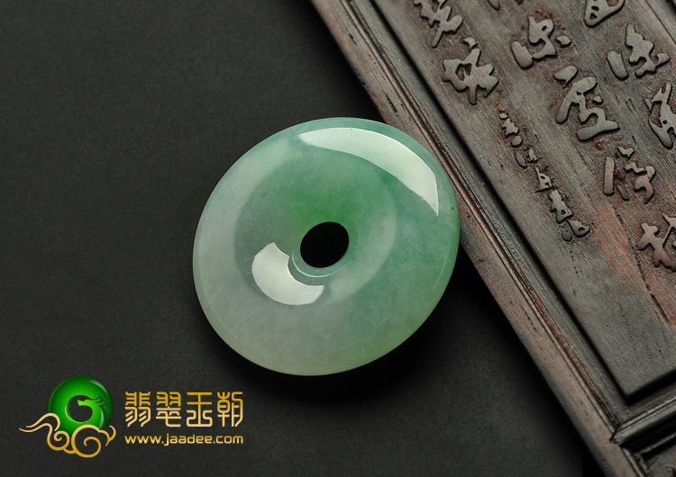 冰种翠色缅甸翡翠A货平安扣挂件
