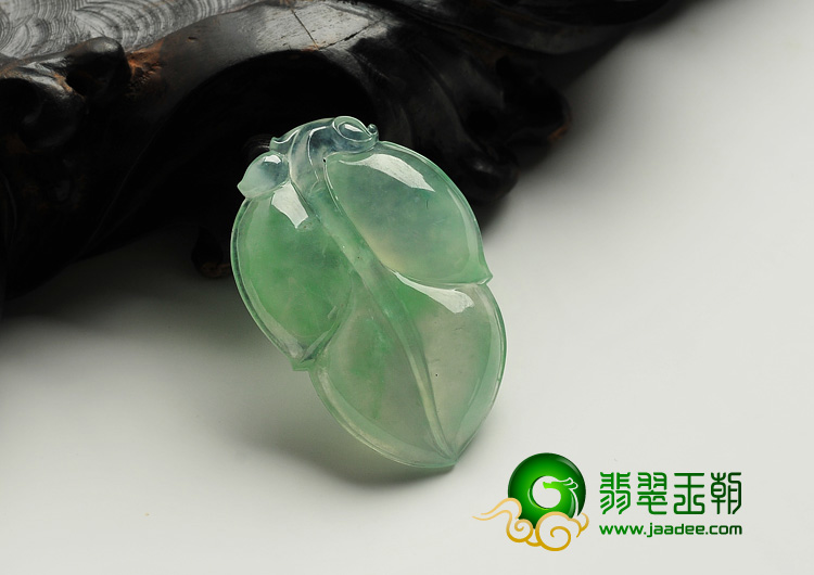 冰玻种绿晴水缅甸翡翠A货叶子挂件