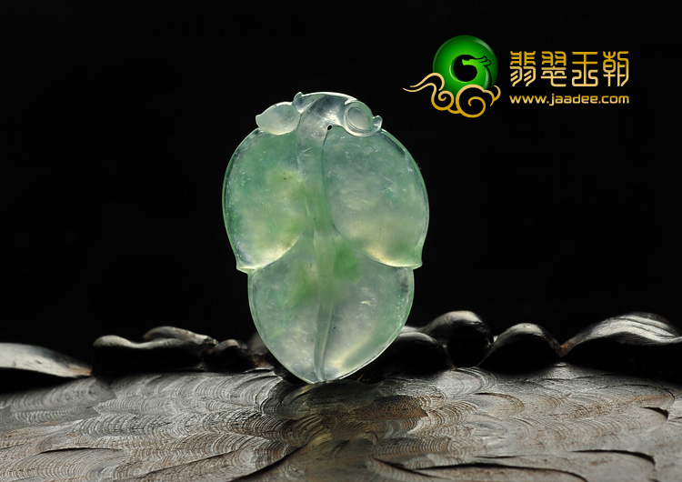 冰玻种绿晴水缅甸翡翠A货叶子挂件